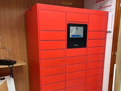 Installation of lockers by French customers