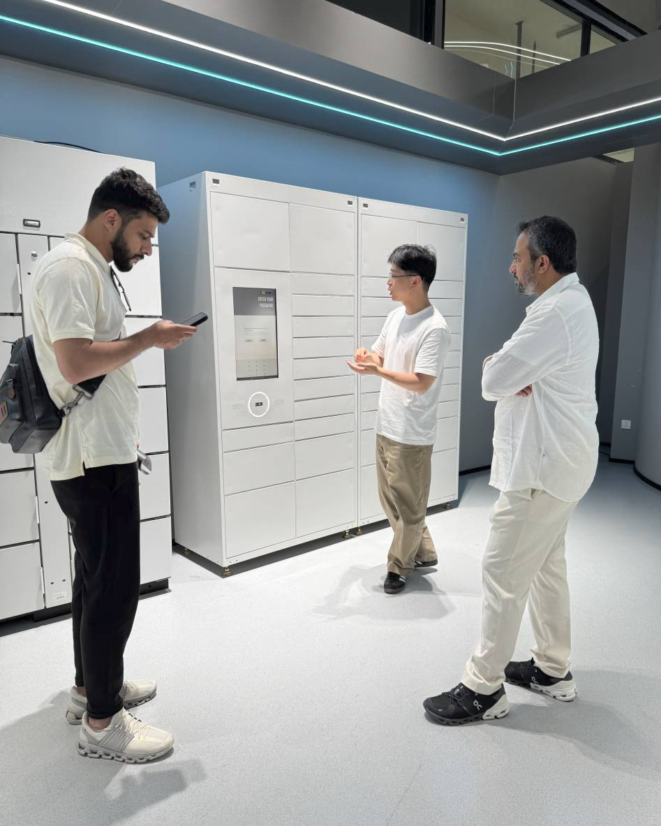 Welcome to Our Smart Locker World! 